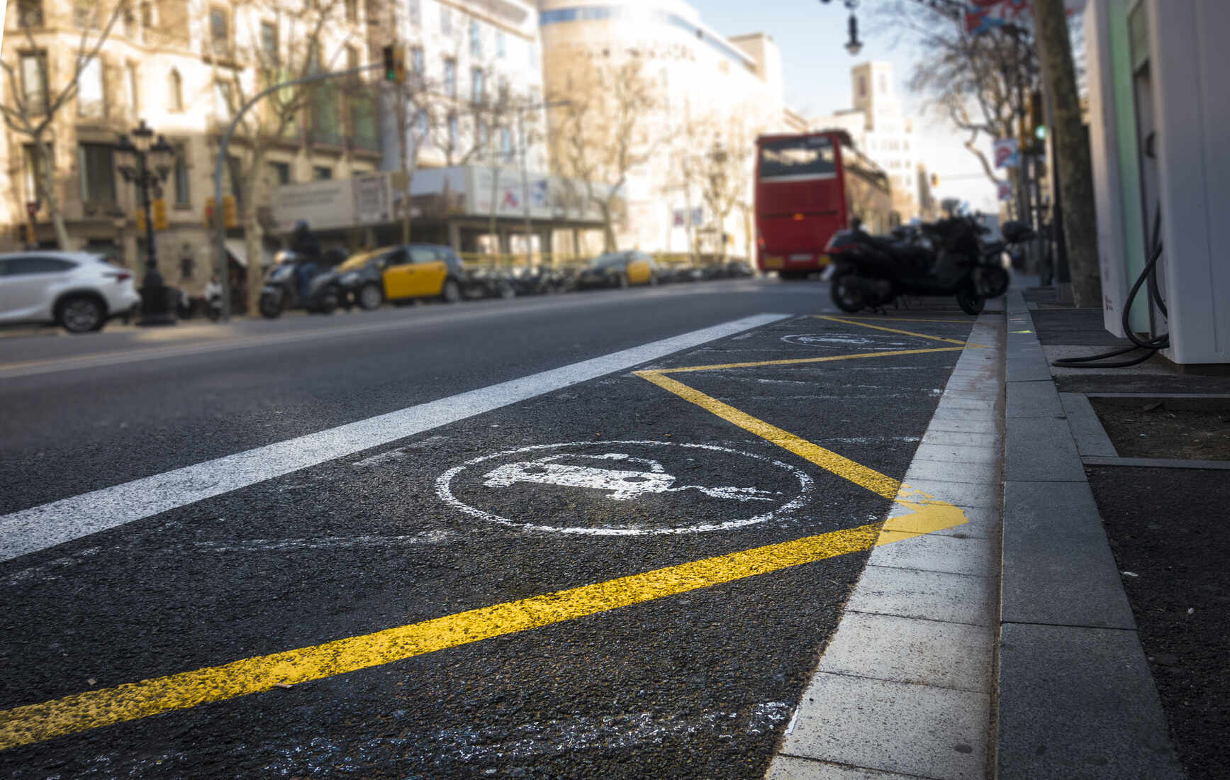 cargar coche eléctrico barcelona