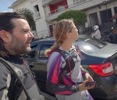 Charly Sinewan y Mariana