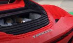 El espectacular Ferrari hecho con bloques de Lego que pesa dos toneladas