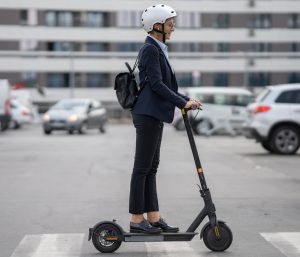 casco patinete eléctrico