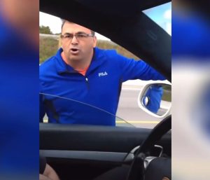 Increpa a otro conductor