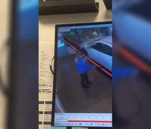 Lavadero de coches ataque