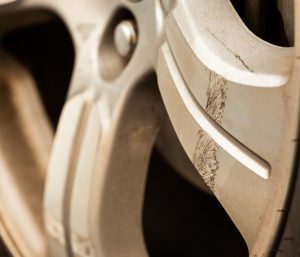 limpiar llanta del coche