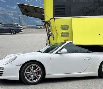 vehículo marcha atrás incidente