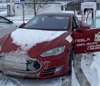Tesla dos millones kilómetros