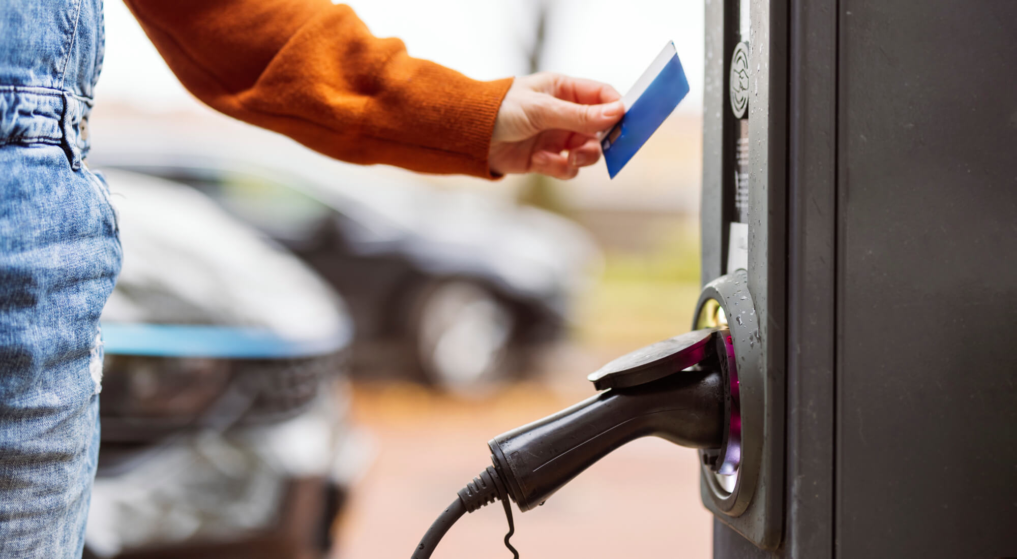 pagar tarjeta recarga coche