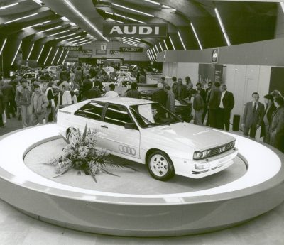 Cinco coches con motores de cinco cilindros