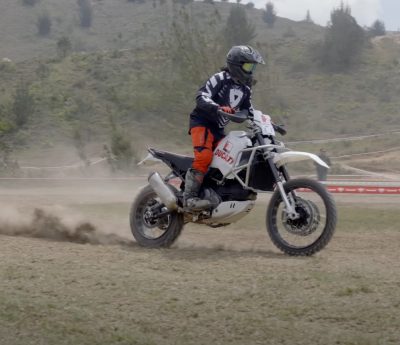 Charly Sinewan gladiadores