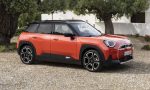Mini Aceman, un nuevo coche eléctrico para moverse por la ciudad y hacer viajes de media distancia