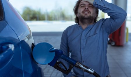 manía repostar combustible