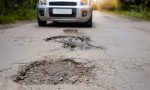 ¿Se pueden reclamar los daños en el coche causados por una carretera en mal estado?