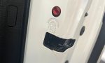 Un sistema de seguridad escondido en las puertas: el secreto que todos los conductores deben saber