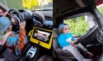 Polémica en redes: con cinco años, este niño derrapa solo un Ferrari y conduce camiones