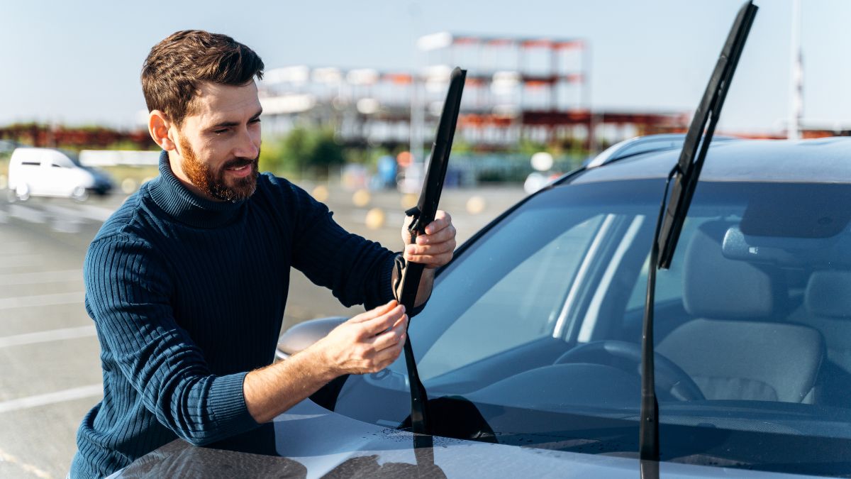 Cómo cambiar las escobillas del coche desde casa