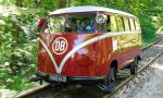 Volkswagen recupera la Combi T1 más peculiar: se mueve sobre raíles