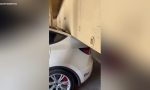 Un conductor confía en que su Tesla Model Y aparque solo y el resultado es desastroso: la marca se lava las manos
