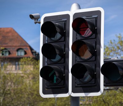 luz blanca semáforos