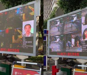 cruzar en semáforo rojo en china