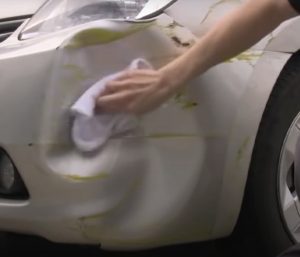 quitar abolladura coche