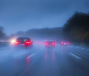 encender luces coche