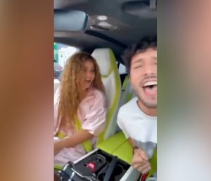 Shakira y Yatra