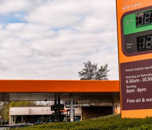 aviso gasolinera low cost