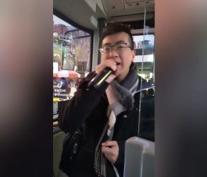 Autobús karaoke