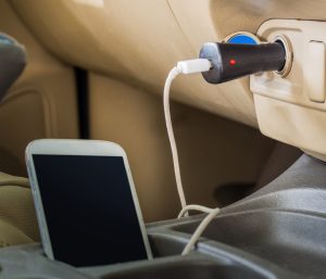 Cargador móvil coche
