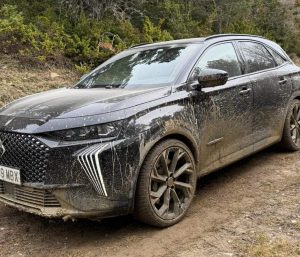 DS7 Plug-In Hybrid AWD