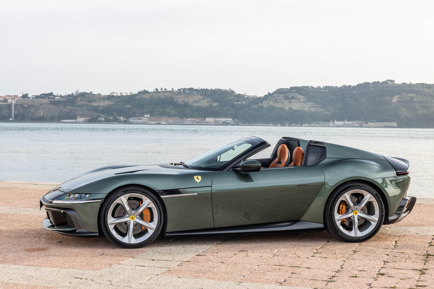 Ferrari_12Cilindri_Spider