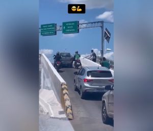 Hombre cuesta Brasil