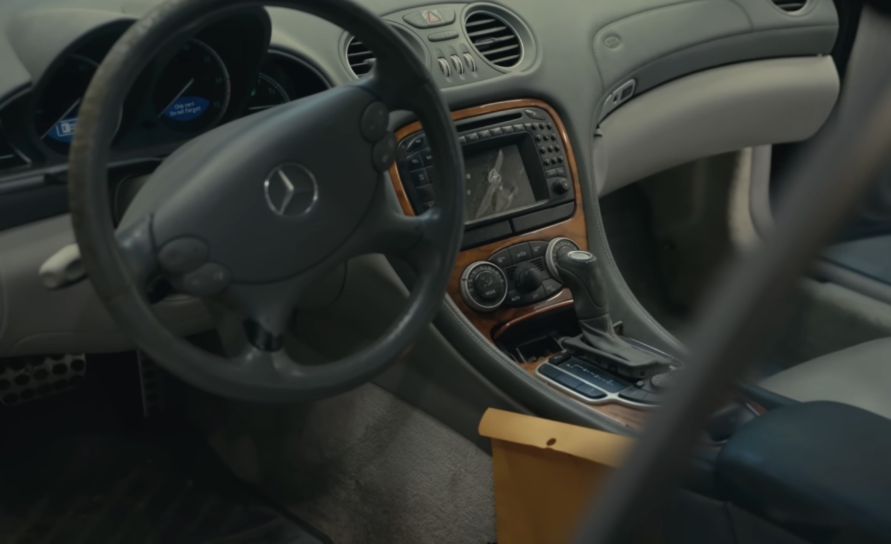 Interior del Mercedes-Benz SL 500 de 1.500 euros