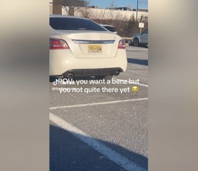 Nissan disfrazado Mercedes