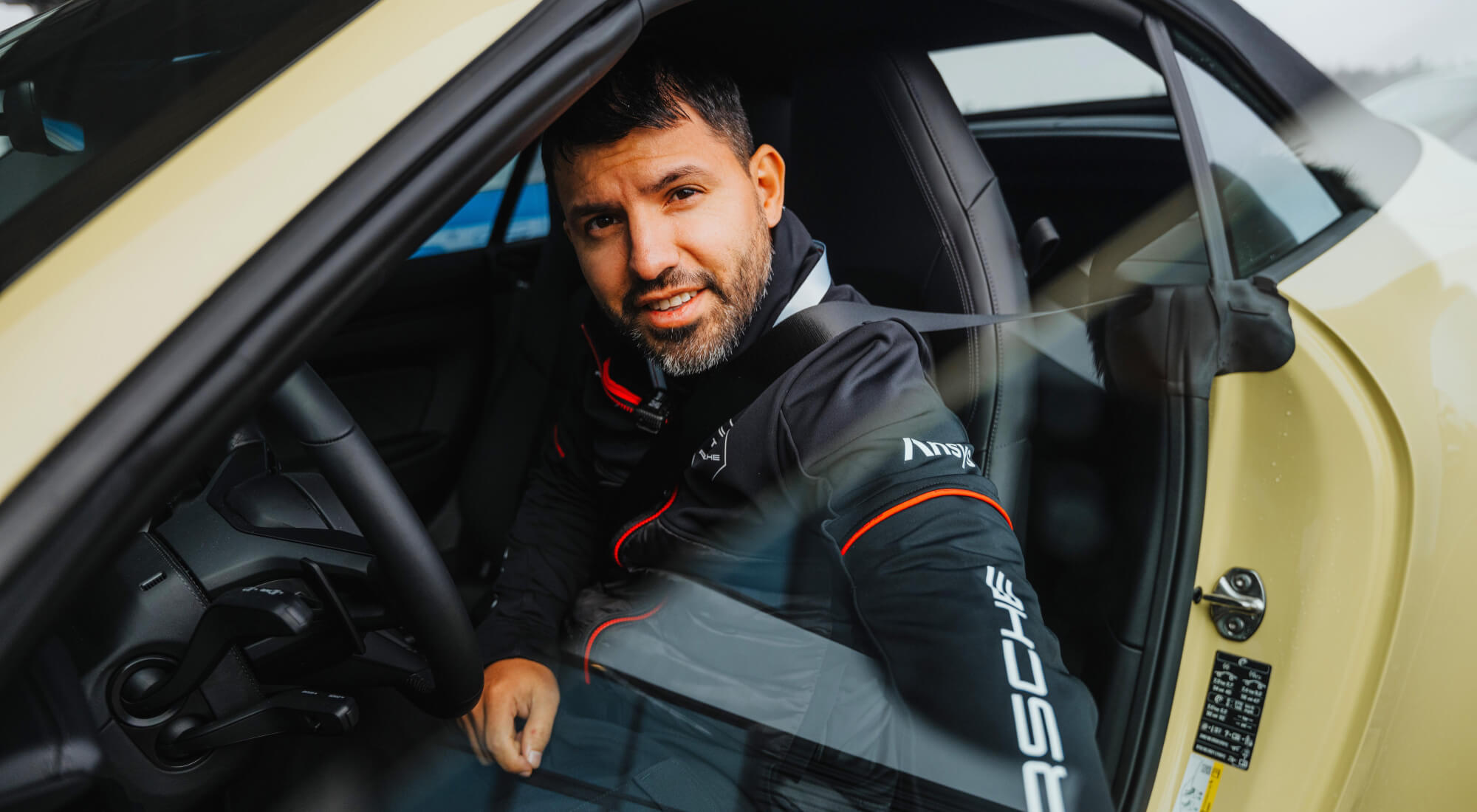 kun aguero piloto porsche