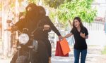 La ciudad que va a prohibir circular a dos personas en la misma moto