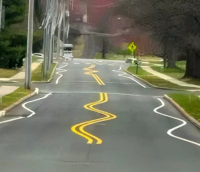 Líneas onduladas carretera