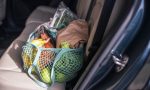 Bolsas de la compra en el asiento: el peligro viaja detrás y, además, te puede costar cientos de euros