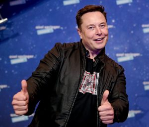 Elon Musk feliz