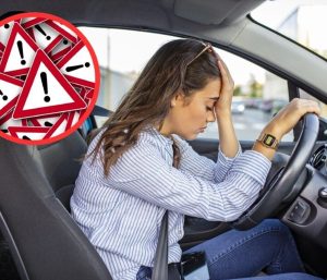 conductora estresada coche