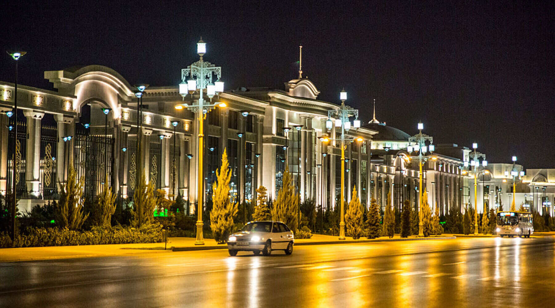 Turkmenistán coches blancos
