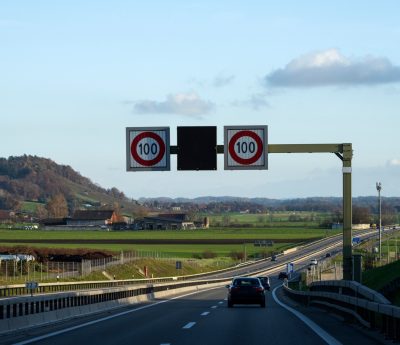velocidad mínima autopista