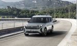 Ford E-Tourneo Courier: así va la nueva furgoneta eléctrica de pasajeros que conquista la ciudad y sorprende en carretera
