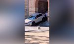 El GPS y Segovia no se llevan bien: una mujer estrena su coche bajando por las escaleras de un pequeño túnel