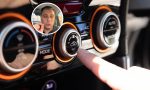 ¿Es correcto poner el aire acondicionado al máximo al entrar al coche para bajar la temperatura?: un experto es contundente con su respuesta