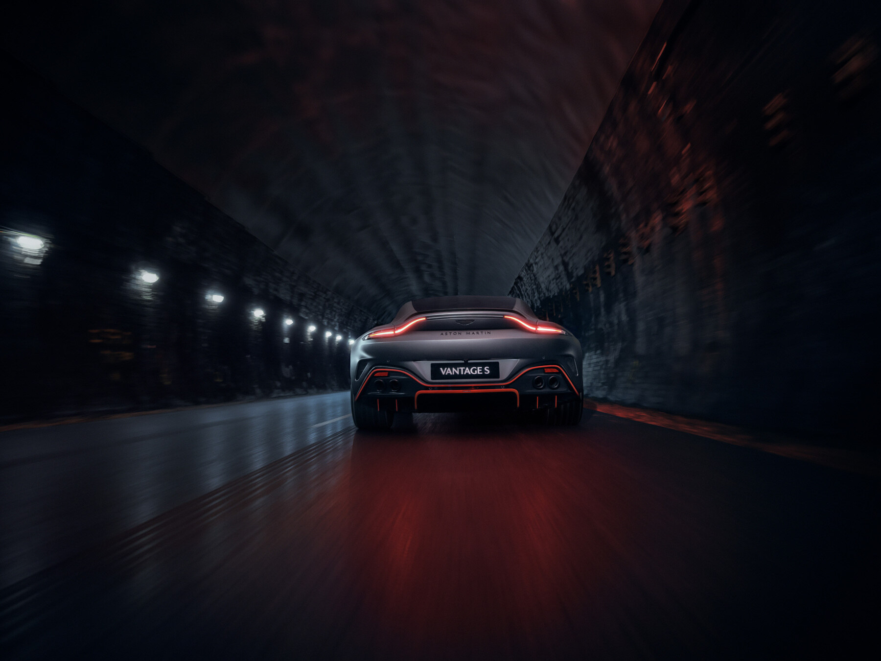 Aston Martin Vantage S