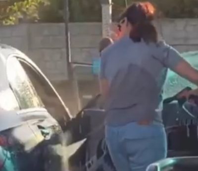 Lavadero coches mujer