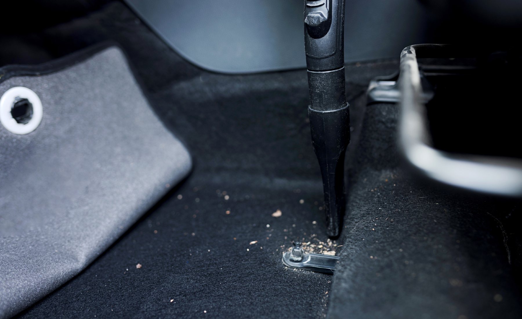 Sujeción alfombrilla