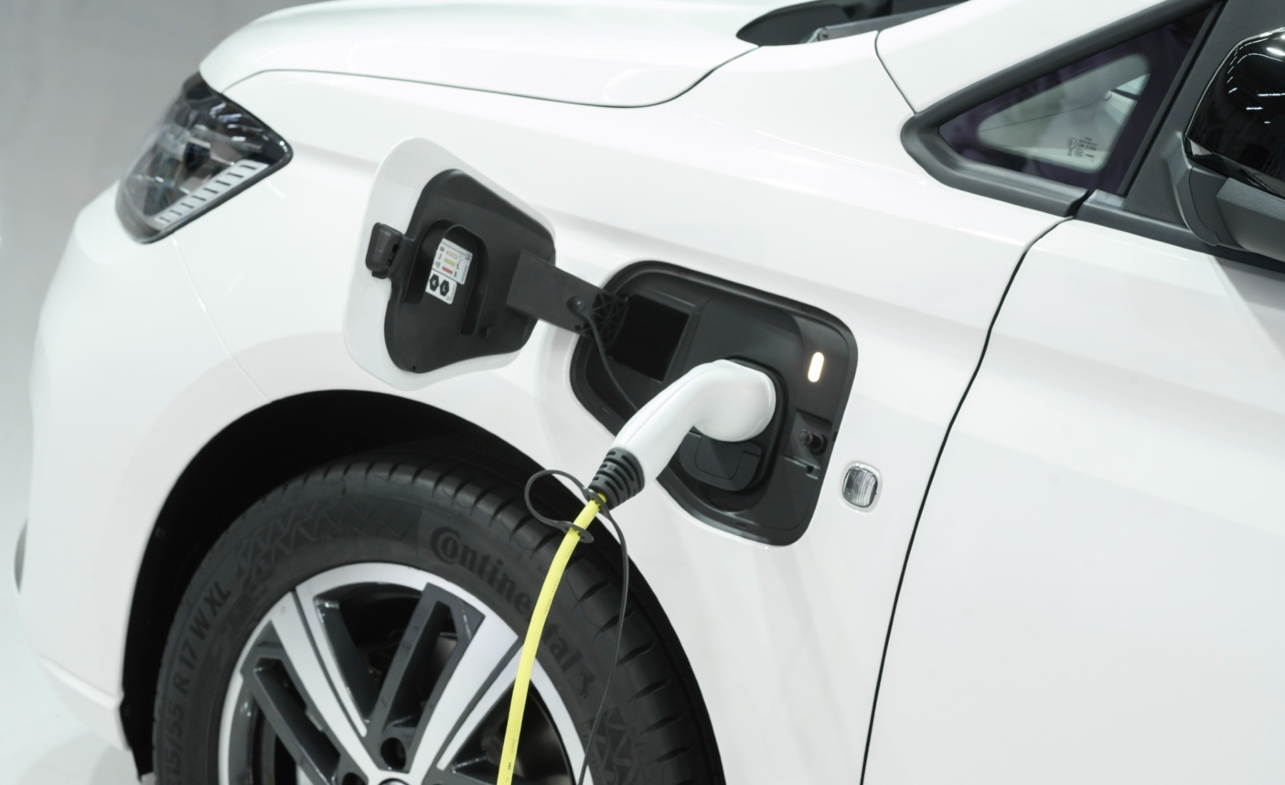 Volkswagen Caddy PHEV