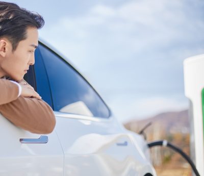 Carga eléctrica espera