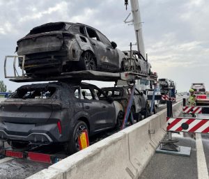 bomberos zaragoza camion fuego coches electrificados